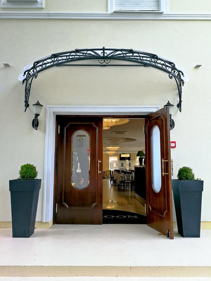 Hotel Maroon ซาเกร็บ ภายนอก รูปภาพ